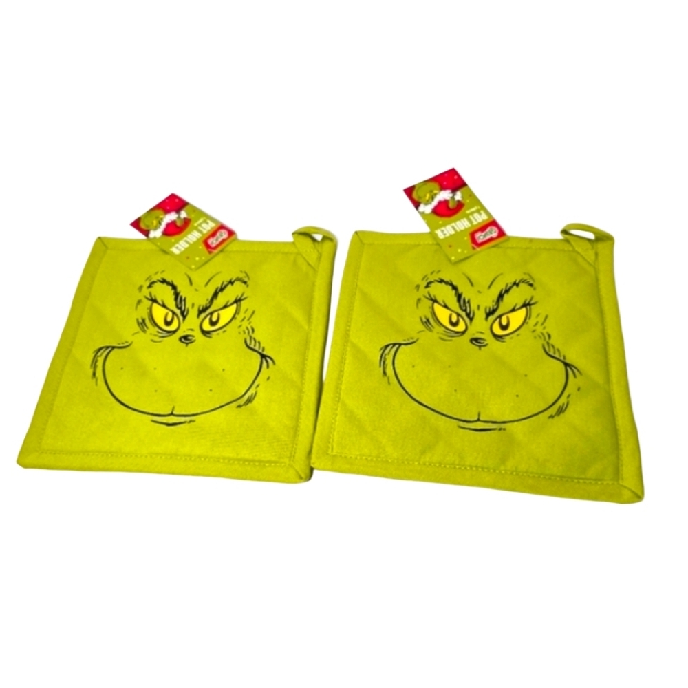 The grinch dr. Seuss lot of 2 pot holders nwt
